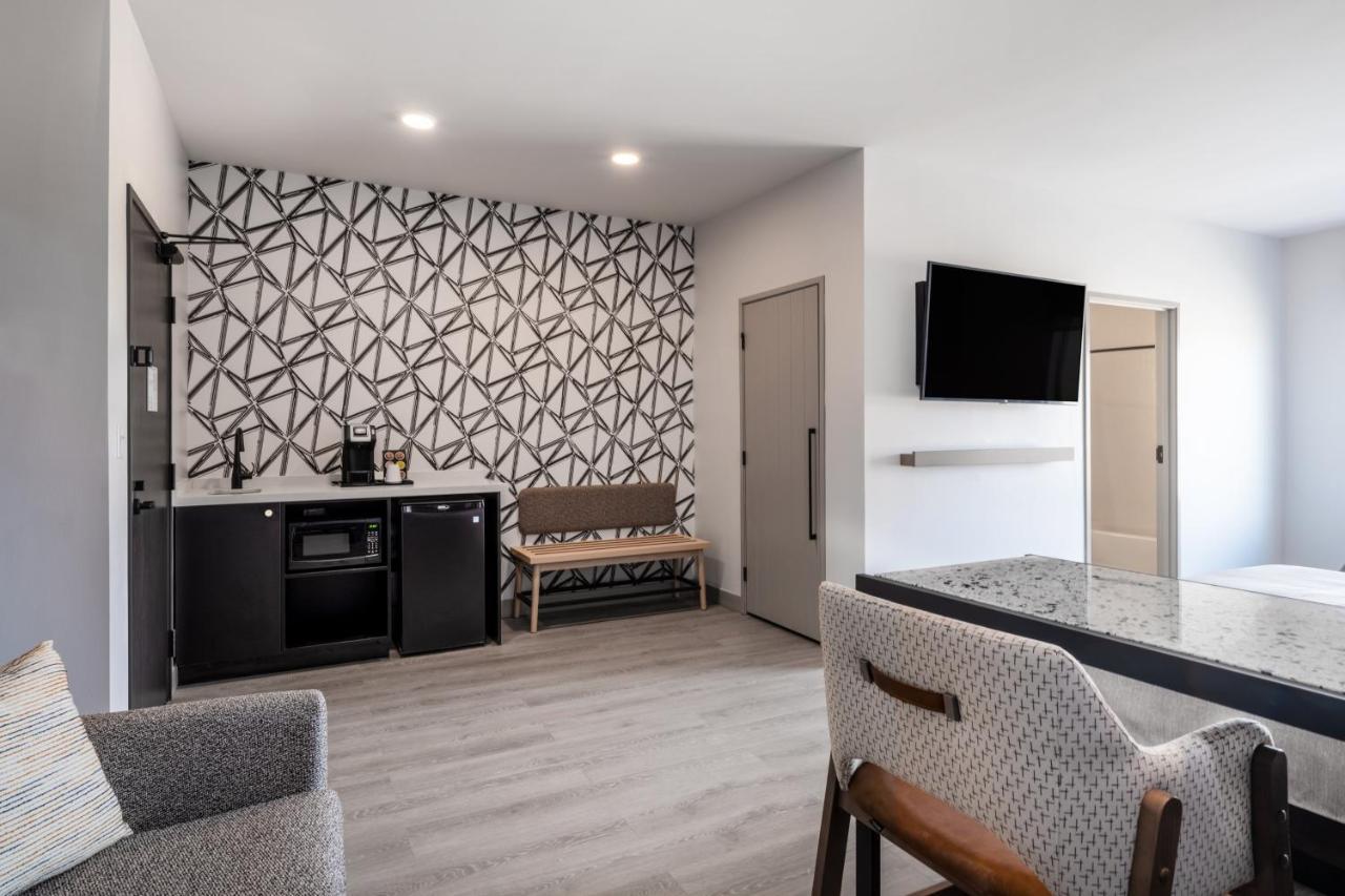 Atwell Suites - Denver Airport Tower Road By Ihg Eksteriør billede