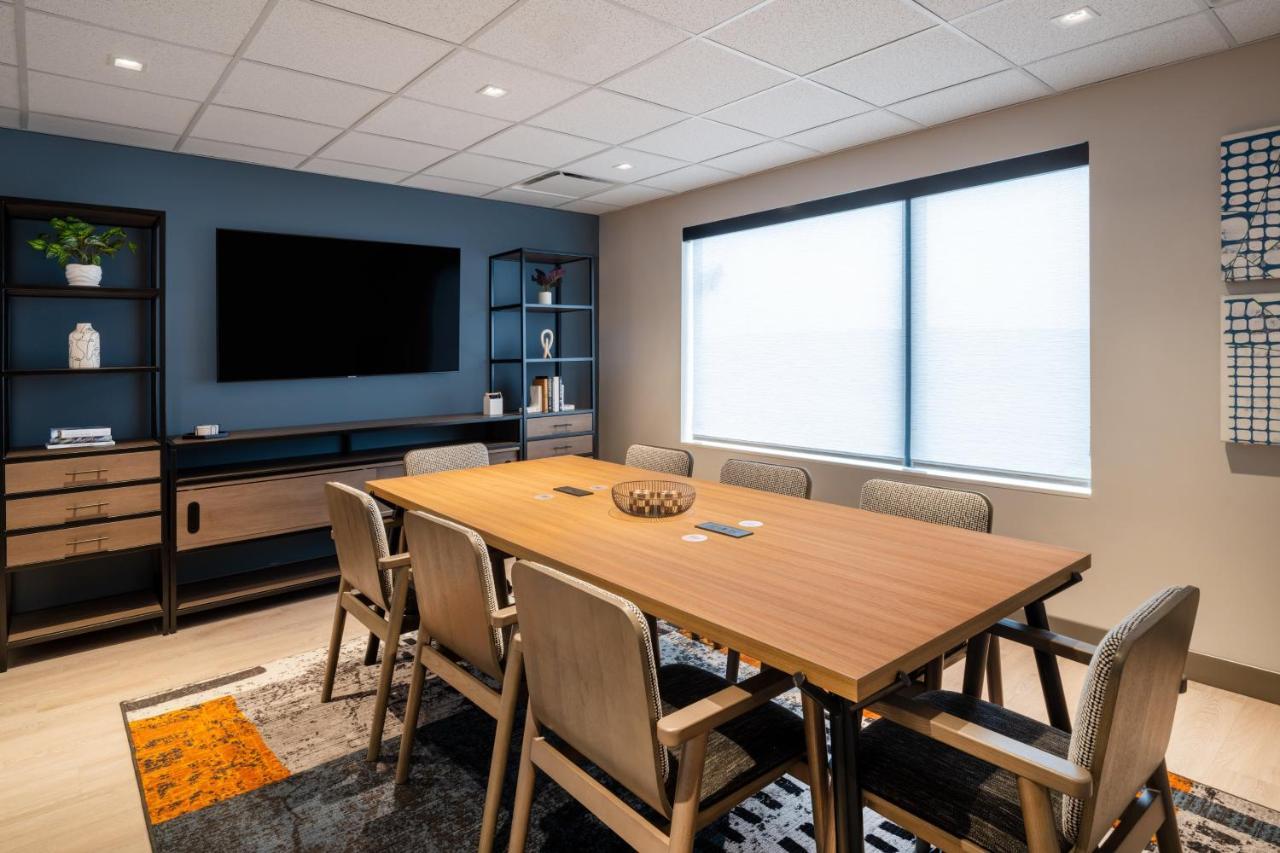 Atwell Suites - Denver Airport Tower Road By Ihg Eksteriør billede