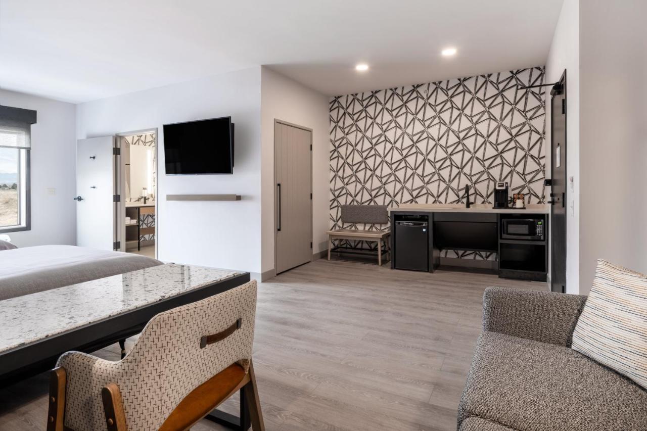 Atwell Suites - Denver Airport Tower Road By Ihg Eksteriør billede